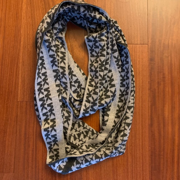 Michael Kors Accessories - Michael Kors Infinity Scarf
